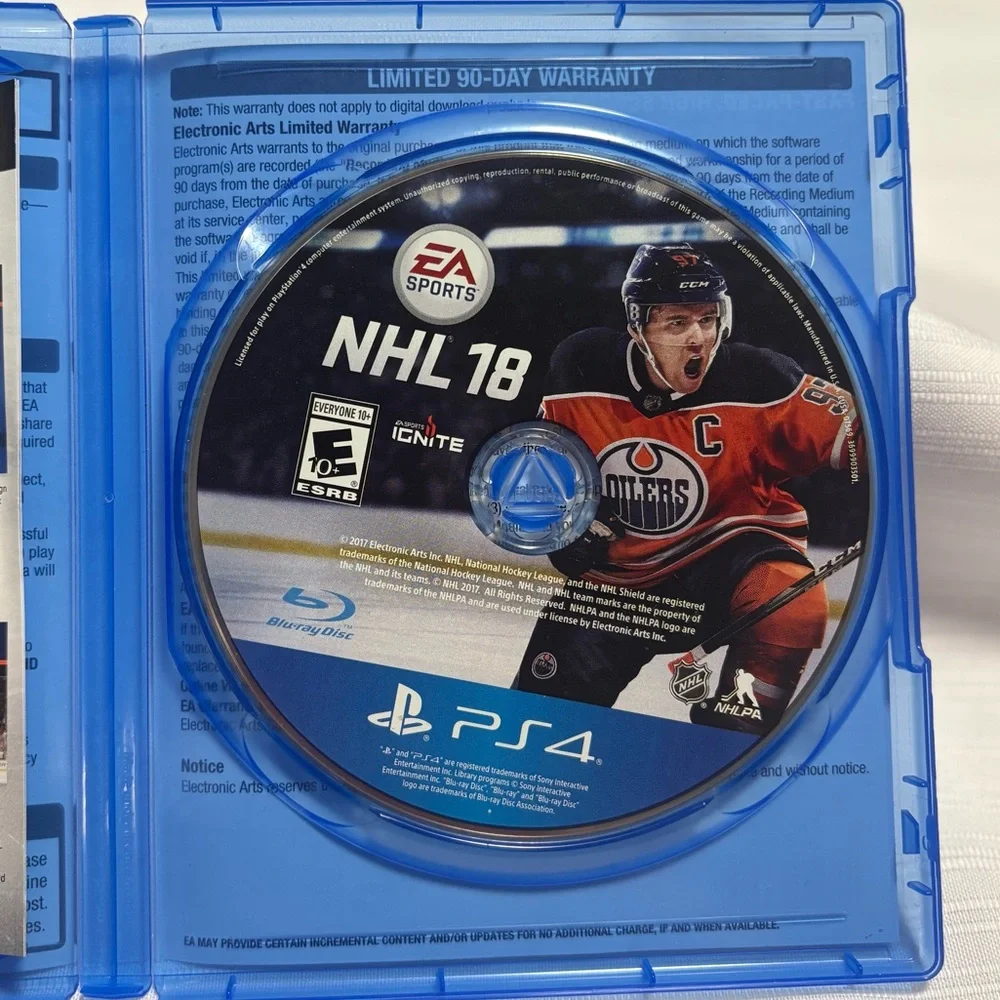 EA SPORTS PS4 NHL 18
